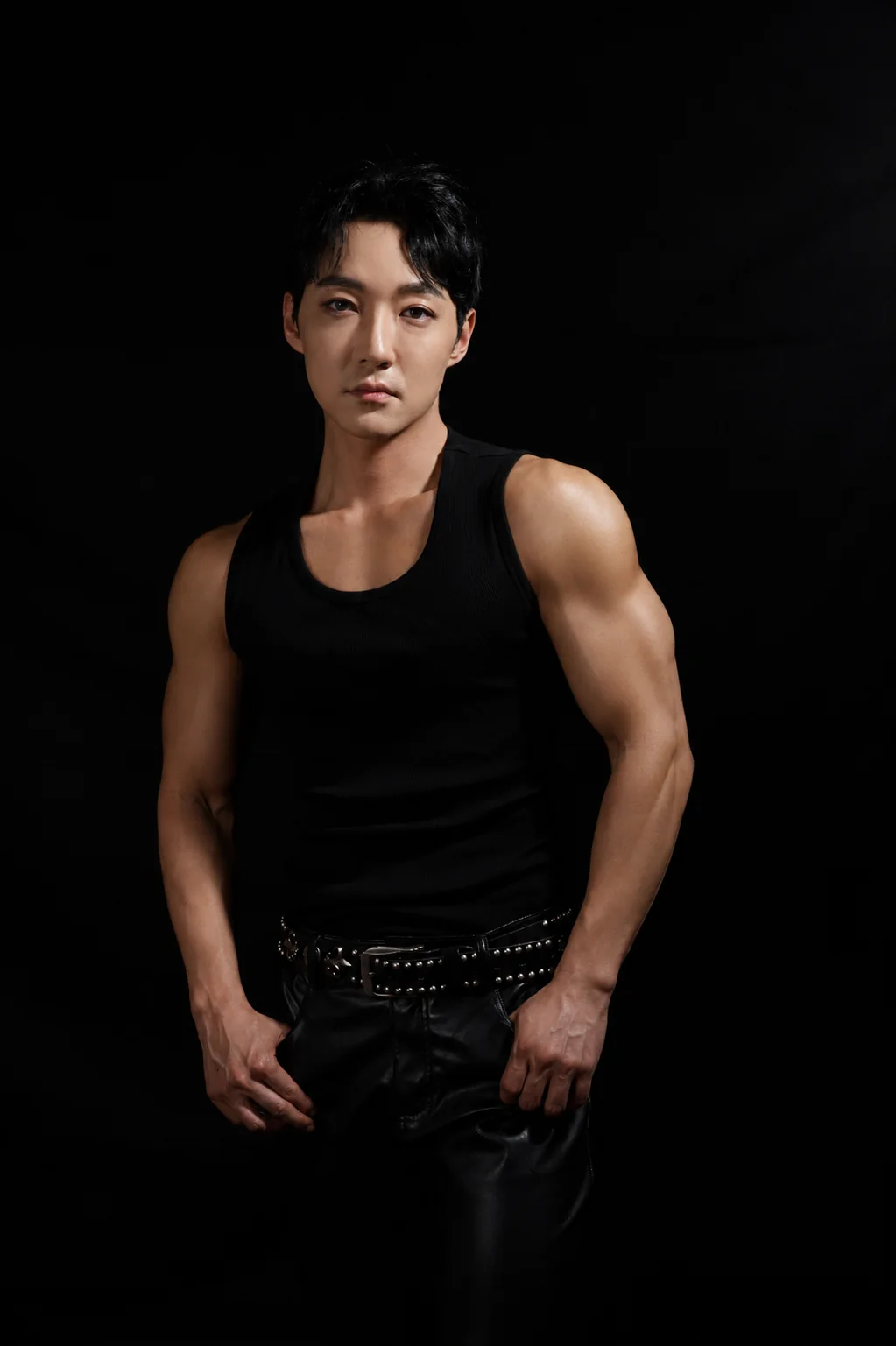 NOAH stage portrait